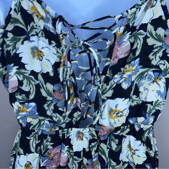 MEDIUM GREEN FLORAL RUFFLE DRESS SLEEVELESS CASUAL LACE UP BACK - Picture 8 of 10